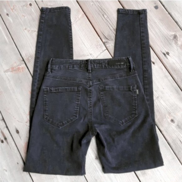 GARAGE Retro High Rise Distressed Jegging - Picture 7 of 9